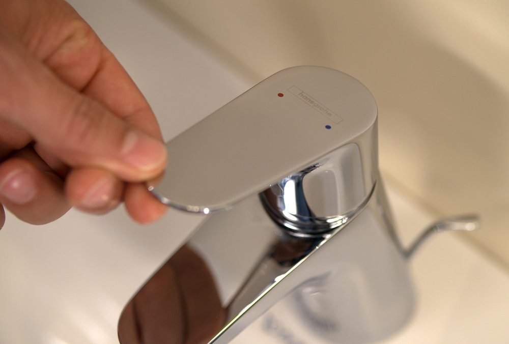Hansgrohe Focus Смеситель для раковины 70 однорычажный со сливным гарнитуром